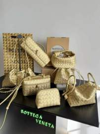 Picture of Bottega Veneta Handbags _SKUfw224788940fw
